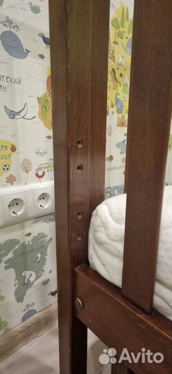 Детская кроватка с маятником и ящиком