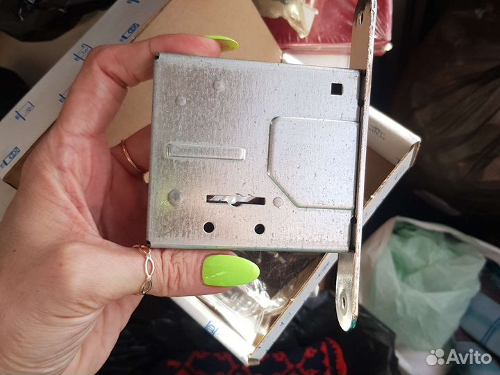 Замок дверной