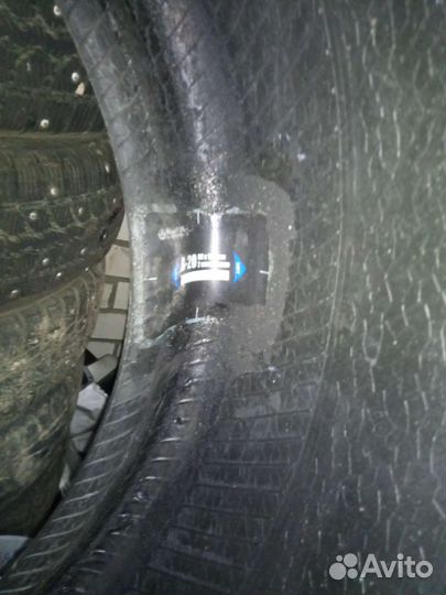 Pirelli Ice 295/40 R21