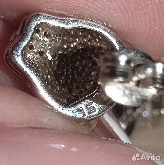 Серебряные серьги с бриллиантами