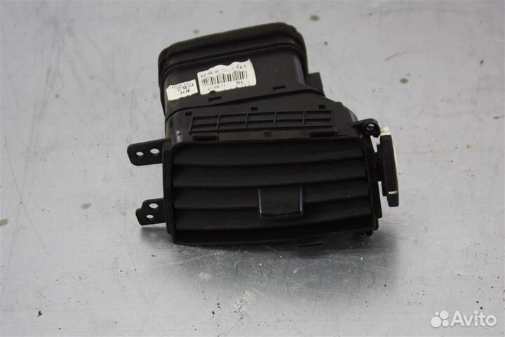 Дефлектор воздушный левый Hyundai-KIA grand starex