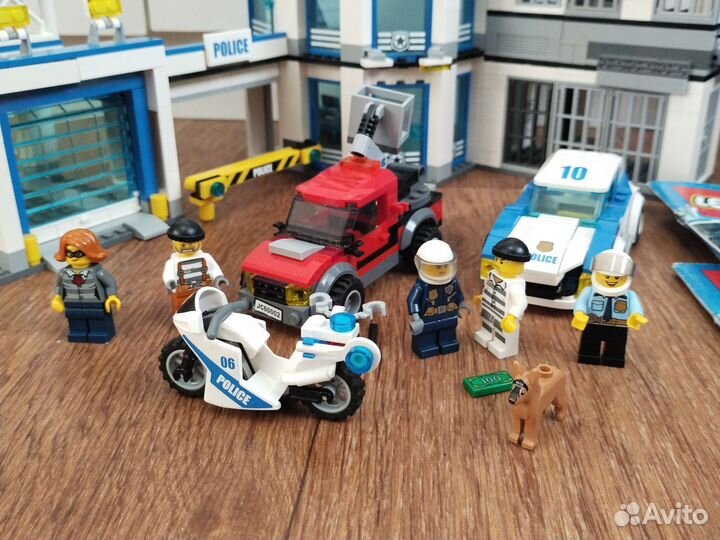 Lego city 60141 Полицейское управление