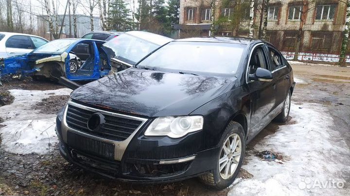 Кулак поворотный задний левый Volkswagen Passat B6