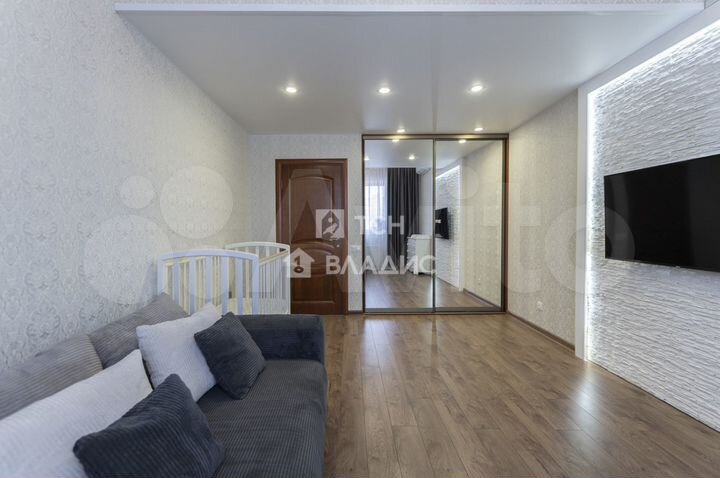 2-к. квартира, 80 м², 4/4 эт.