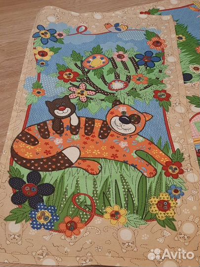 Комплект ярких полотенец рогожка