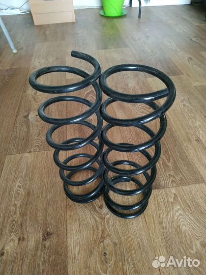 Задние пружины Toyota Crown/Majesta