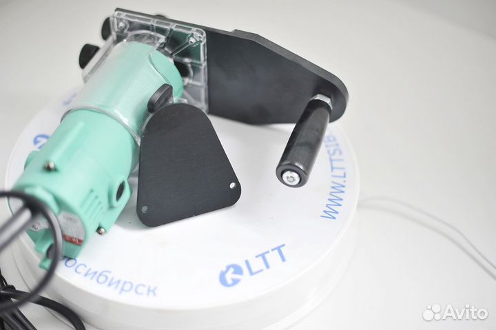 Ручной фрезер для снятия свесов