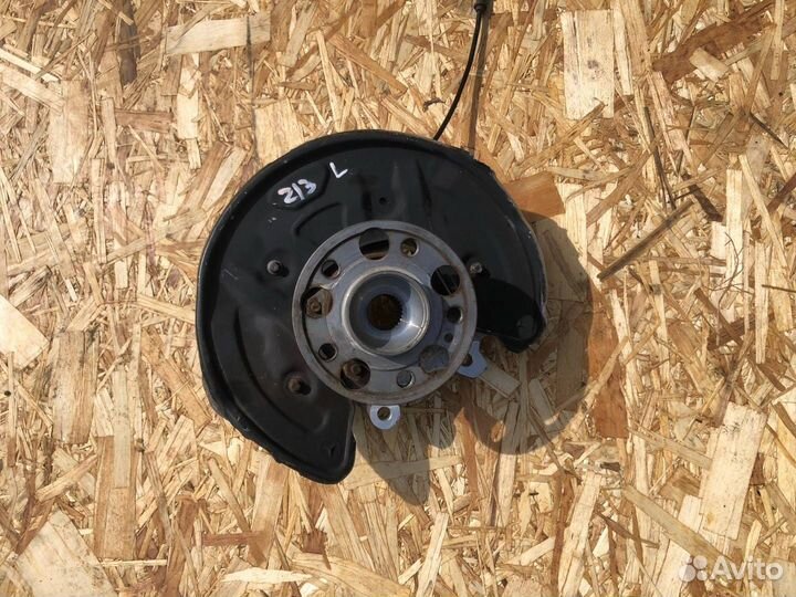 Кулак задний левый Mercedes-Benz GLC-Класс