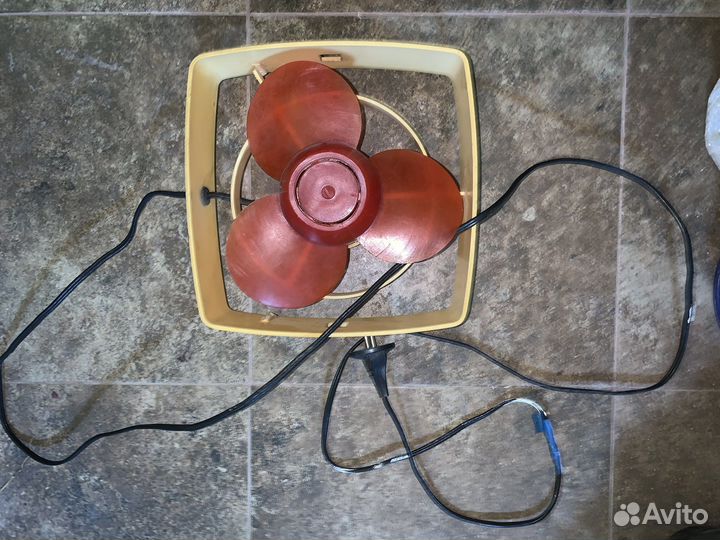 Вентилятор бытовой