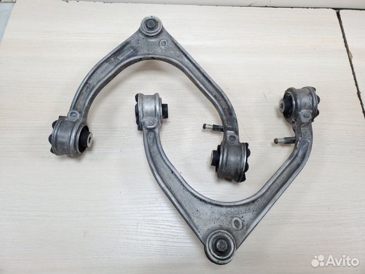 Рычаг верхний передний Land Rover Velar 2019