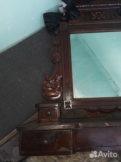 Антикварное зеркало