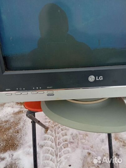 Монитор LG