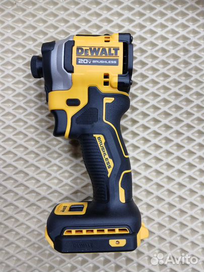 Бесщёточный импульсный шуруповерт Dewalt DCF850N