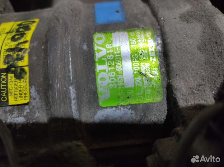 Компрессор кондиционера Volvo s40 v40