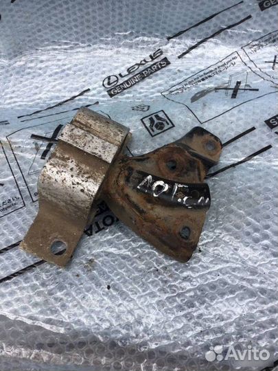 Подушка двигателя Renault Sandero