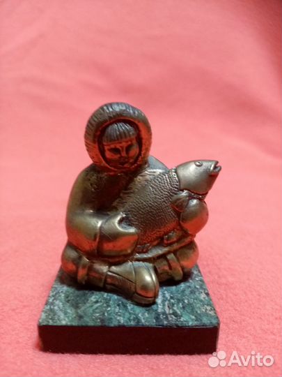 Статуэтки бронзовые 