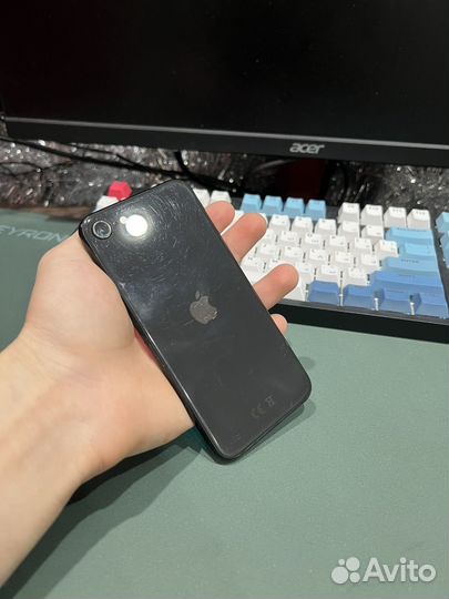 iPhone SE (2022), 64 ГБ