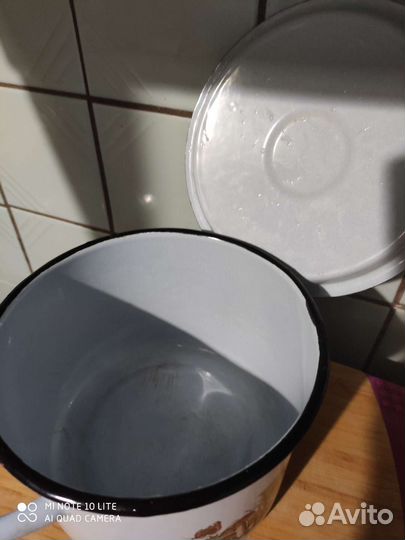 Ложки с гравировкой Бидоны 3 л Горшки Кастрюли