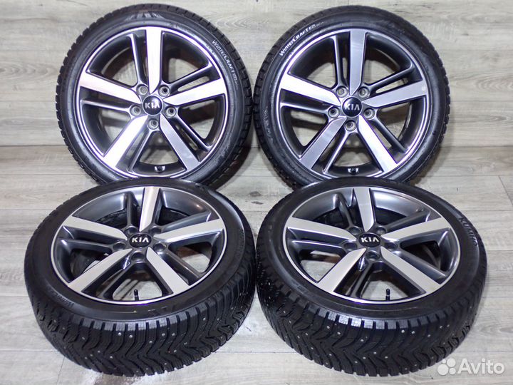 R17 Kumho WinterCraft Ice WI31 215/45, PCD 5x114.3 DIA 67.1