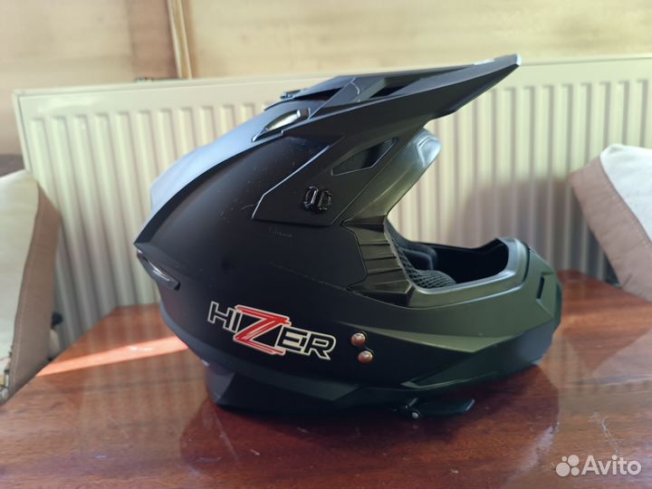 Мотокроссовый шлем