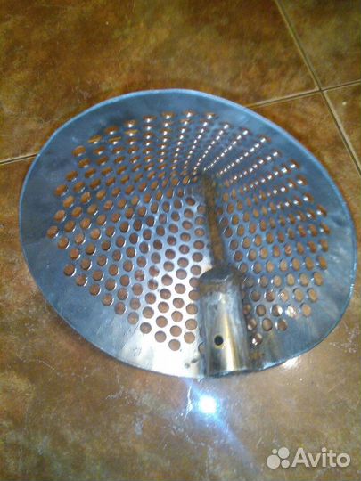 Конус для поиска золота на пляже