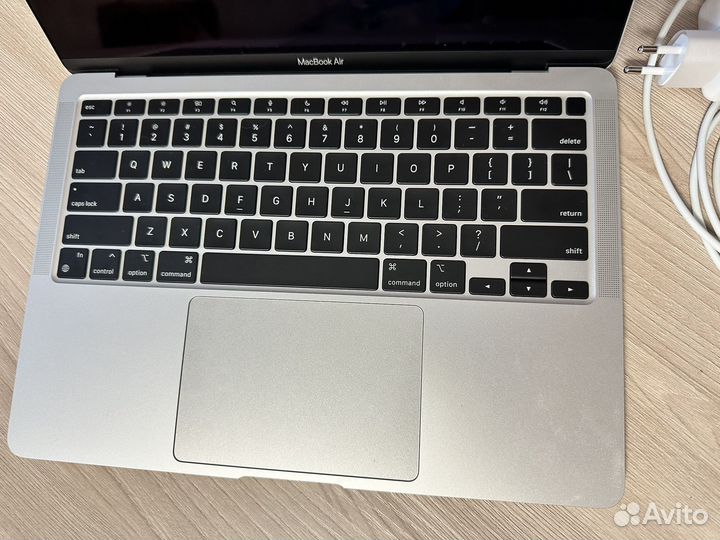 Apple macbook Air 13 m1 8gb 256gb