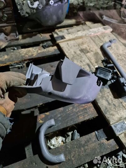 Кожух рулевой nissan Serena c23