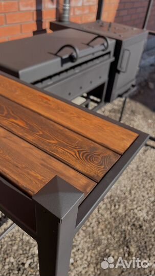 Мангал с крышей