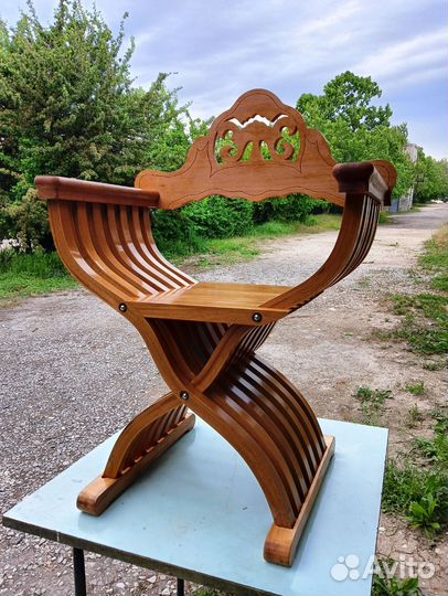 Курульное кресло