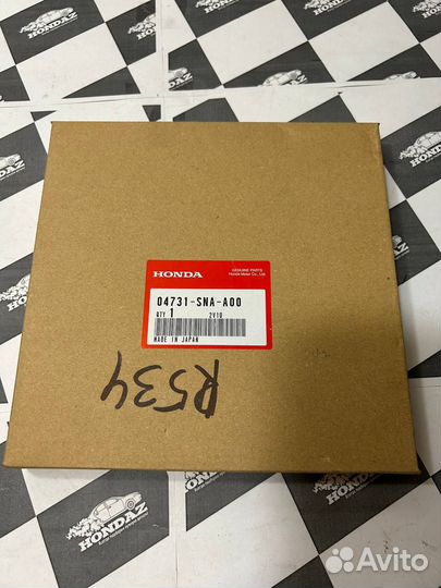 Уплотнитель стекла лобового Honda Civic 8 4D