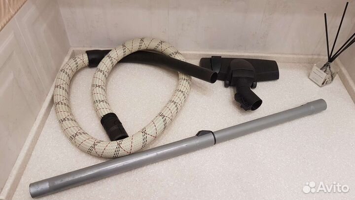 Шланг и щётка для пылесоса Bosch Move