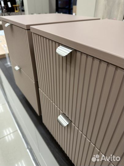 Тумба прикроватная