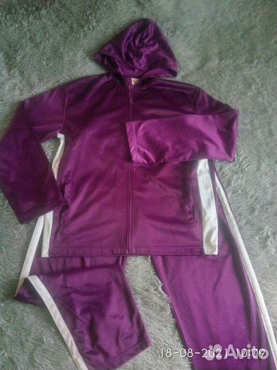 Костюм спортивный