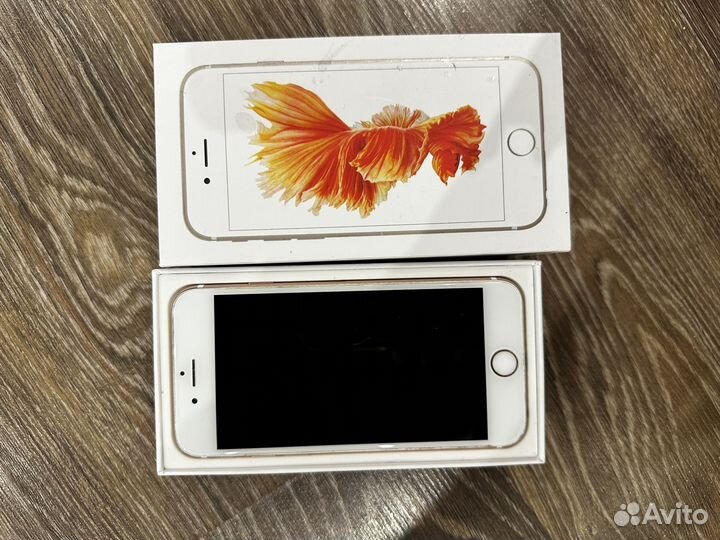 Телефон iPhone 6s