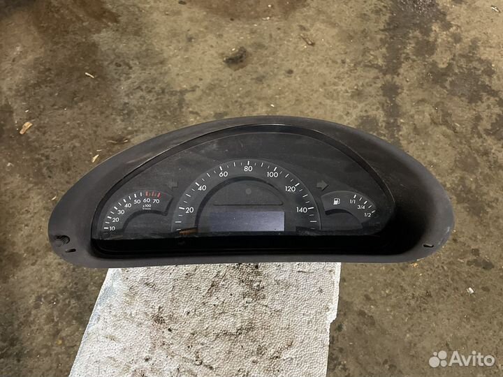 Панель приборов Mercedes w203 2000-2006