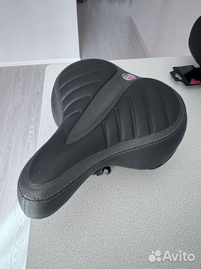 Седло для велосипеда Мягкое фирменное