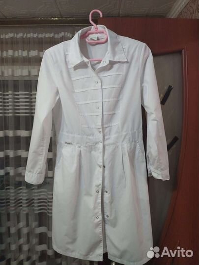 Женский медицинский халат