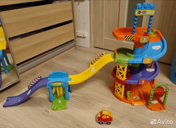 Парковочная башня vtech+машинка vtech