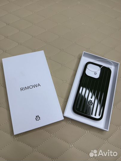 Чехол rimowa iPhone 15 зеленый