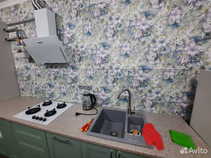 Стекло каленое на фартук кухонный