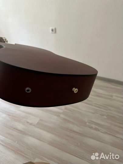 Электро акустическая гитара