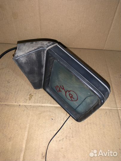 Зеркало правое Mercedes W124