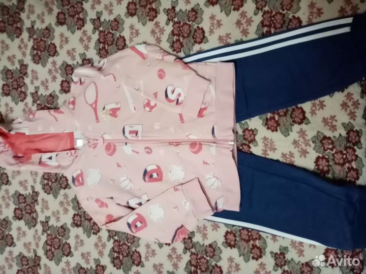 Спортивный костюм adidas для девочек 4-5 лет
