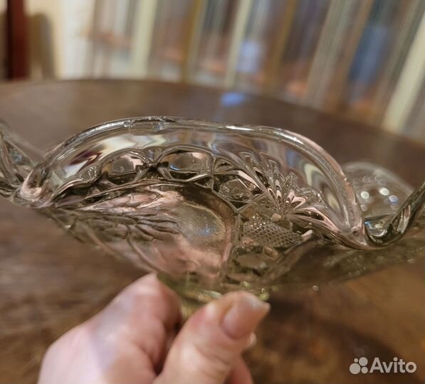 Ваза старинная на ножке