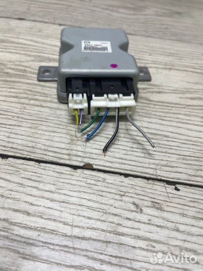 Блок управления топливным насосом Mazda Atenza