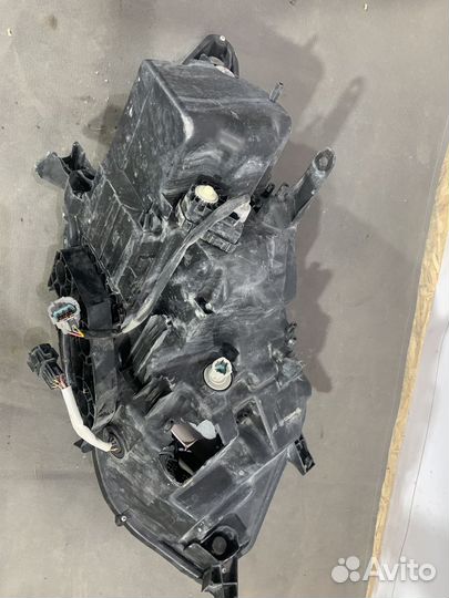 Фара Левая Nissan X-Trail T32 (2017-2021)