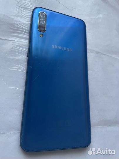 Samsung Galaxy A50, 4/64 ГБ