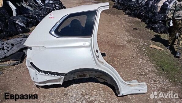 Задняя правая четверть Mitsubishi Outlander 3