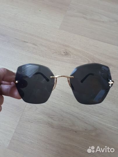 Солнцезащитные очки