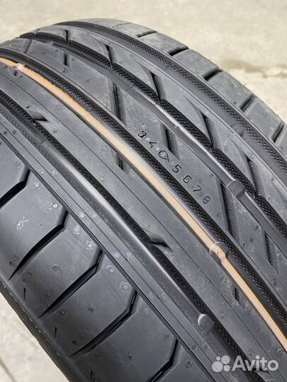 Ikon Tyres Nordman SZ2 215/50 R17 95W